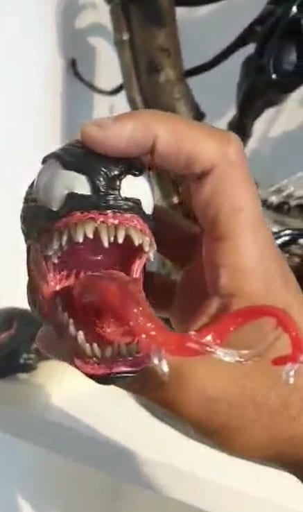 Venom Dark Origin Premium Masterline 1/4 Scale Statue Exclusive