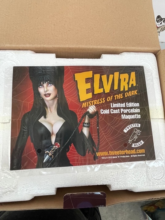 ELVIRA Statue The Mistress Of The Dark Maquette 1/6th Scale - TWEETERHEAD (Sideshow)