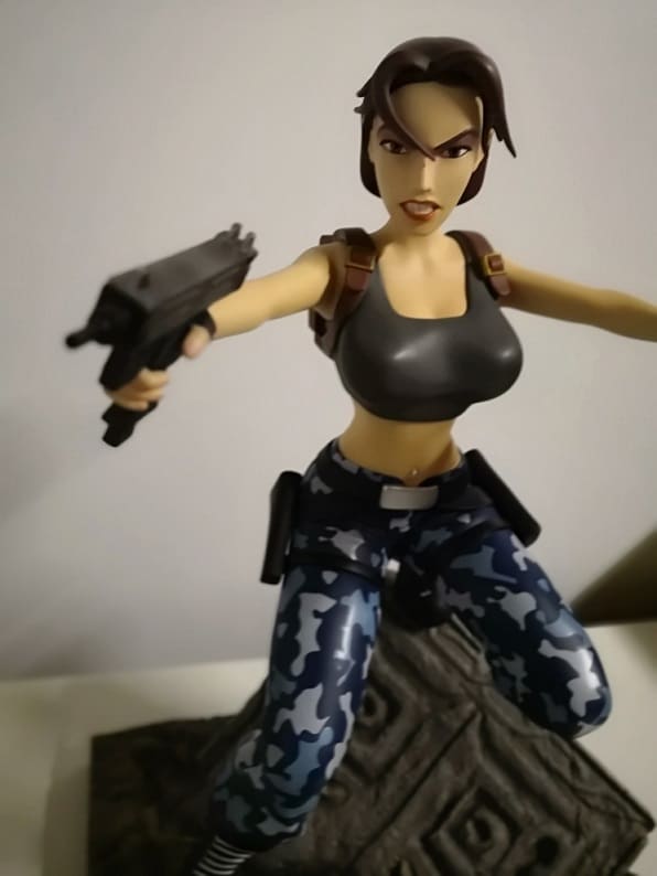 Lara Croft Regular Edition Statue - Tomb Raider III - GAMING HEADS – Image 10