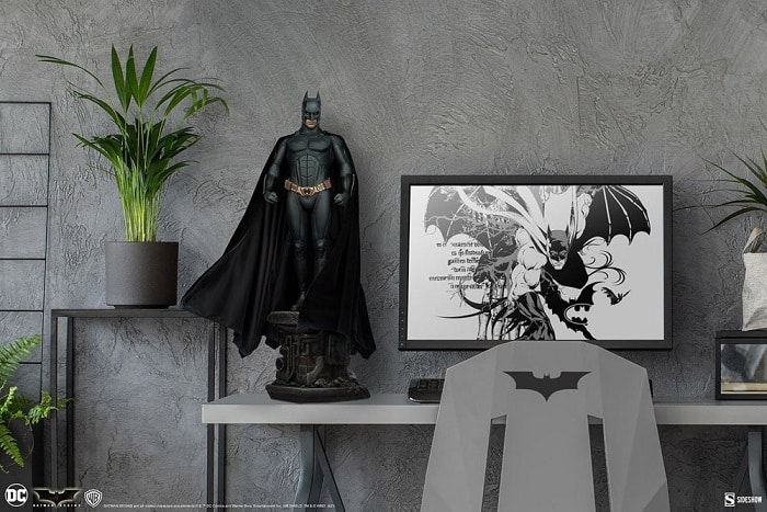 BATMAN BEGINS Premium Format 1/4 Statue - BATMAN BEGINS - Sideshow Collectibles - Image 8