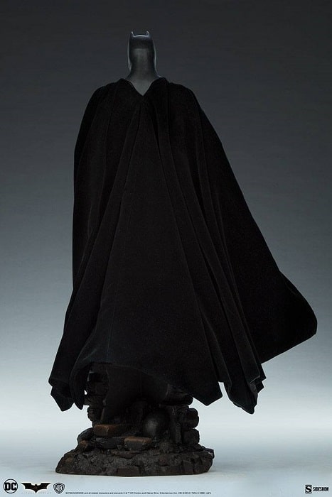 BATMAN BEGINS Premium Format 1/4 Statue - BATMAN BEGINS - Sideshow Collectibles - Image 6