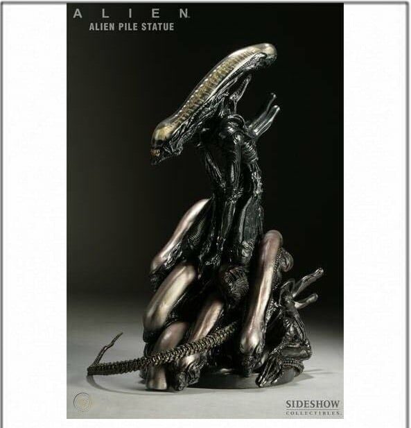 Alien Pile Statue - ALIENS - Sideshow Collectibles - Cawette Jones