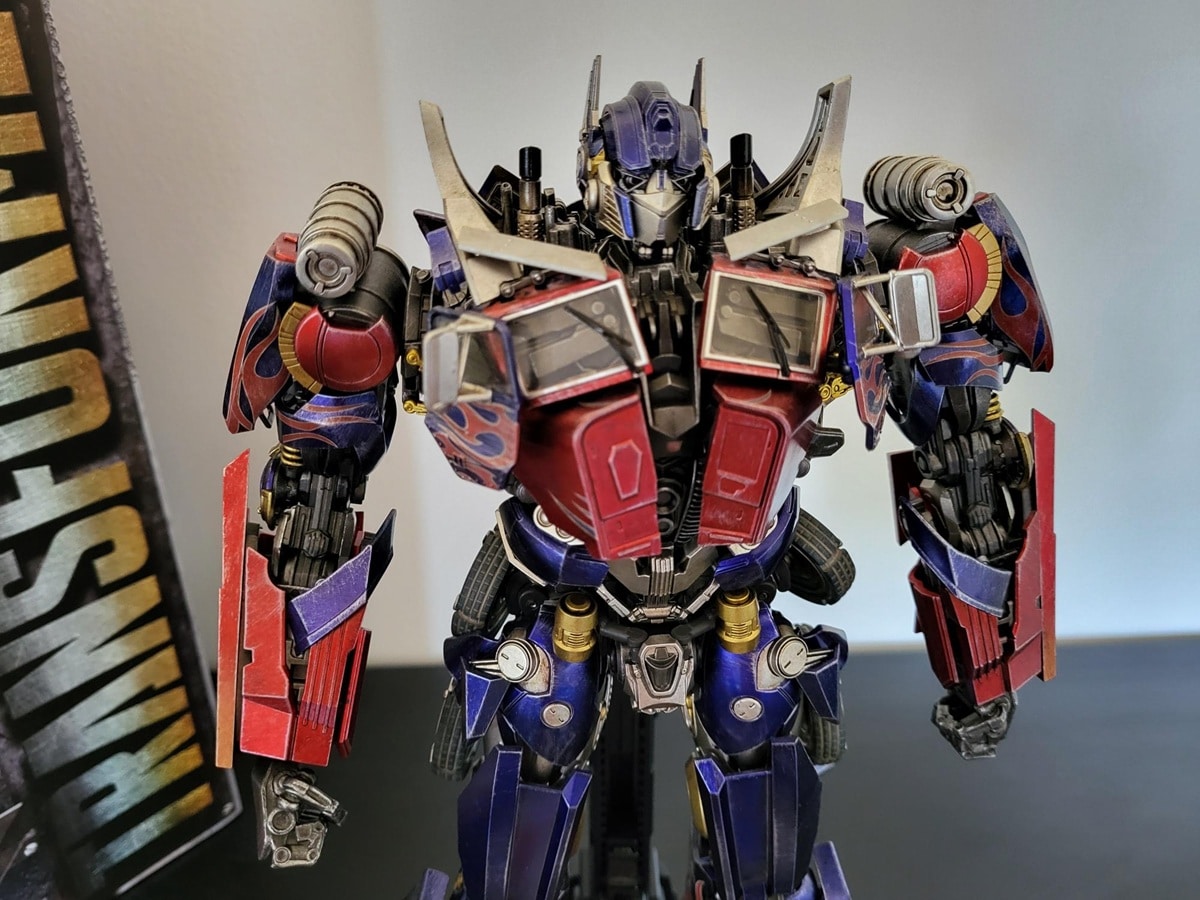 Optimus Prime DLX Collectible Figure ROTF – Transformers: Revenge of the Fallen – THREEZERO / Three Zero – Image 11
